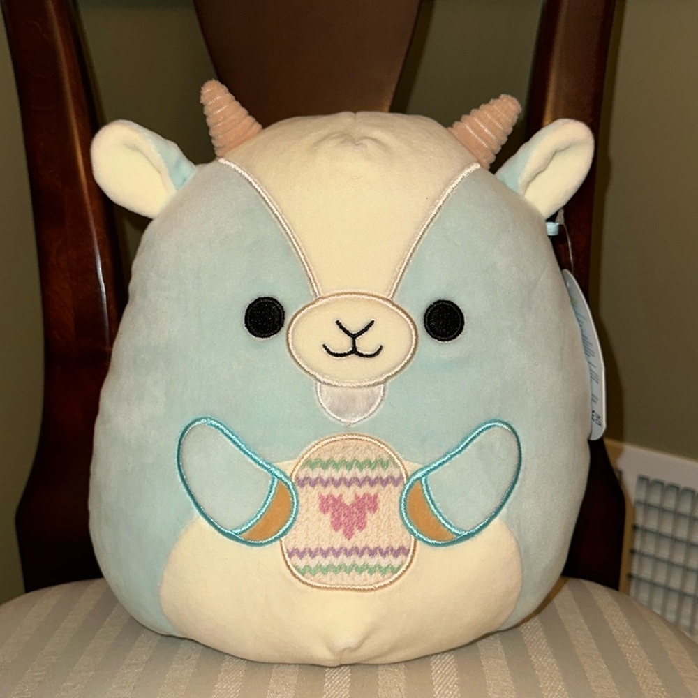 8” Domingo the Goat NWT Squishmallow